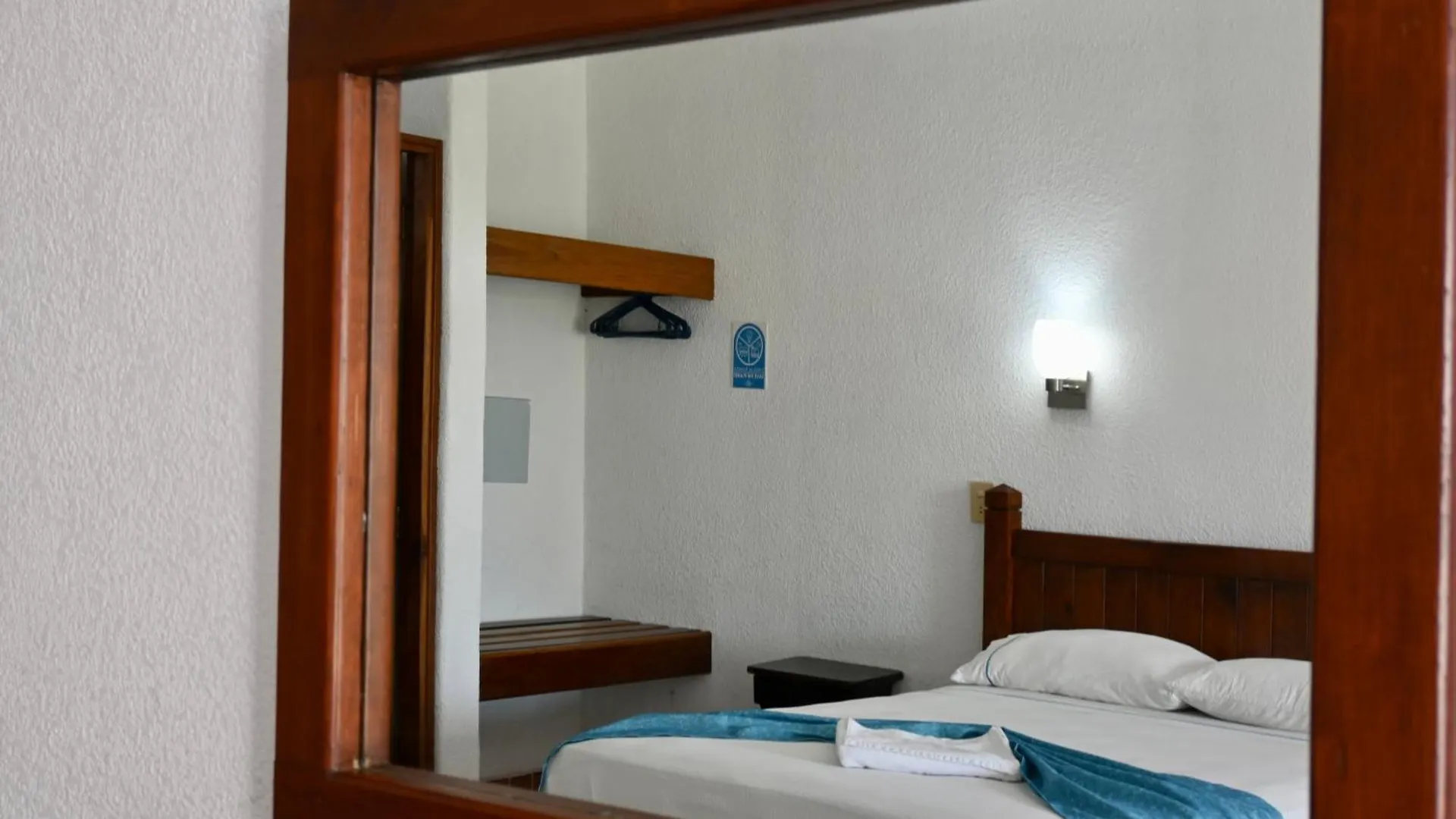 Pelicano Inn Playa Del Carmen - Beachfront Hotel